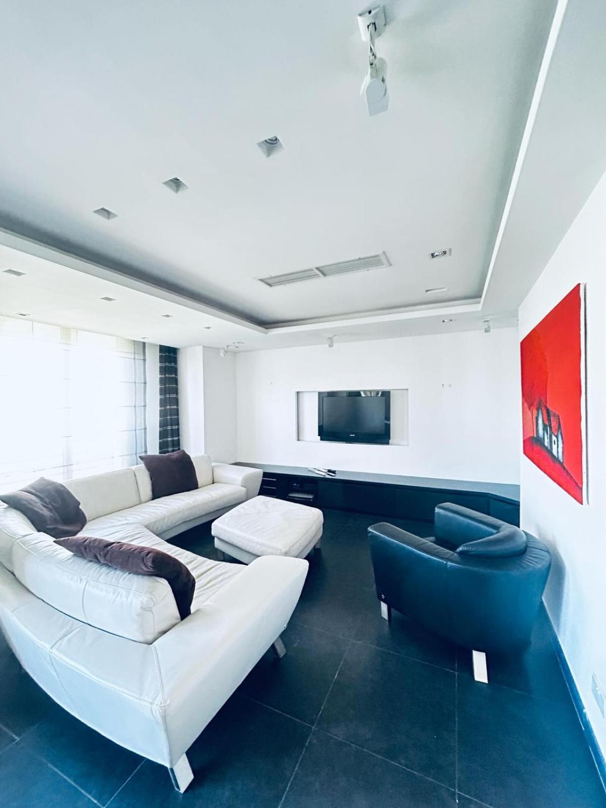 St Julians 3br 3bath Duplex *